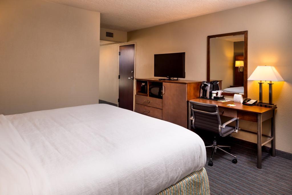 Holiday Inn Hotel & Suites Oklahoma City North By Ihg Dış mekan fotoğraf